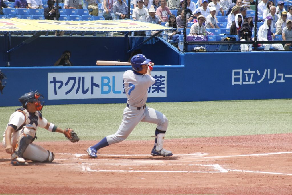 楠田選手のタイムリーでこの回3点目を挙げる（撮影・関根隆朗）