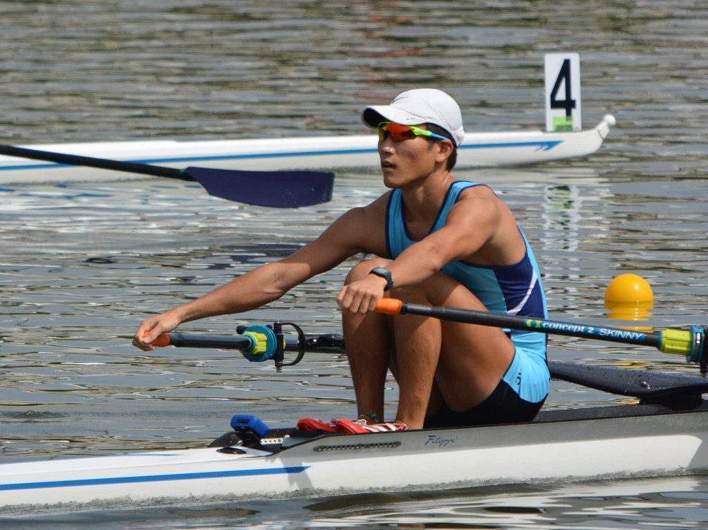 男子シングルスカルで4位入賞した松垣さん（写真は漕艇部提供）