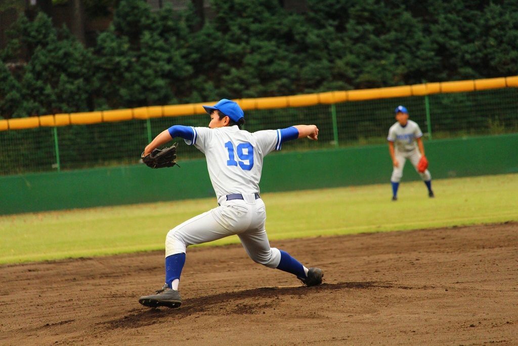 7回2失点と好投した西野投手（写真は軟式野球部提供）