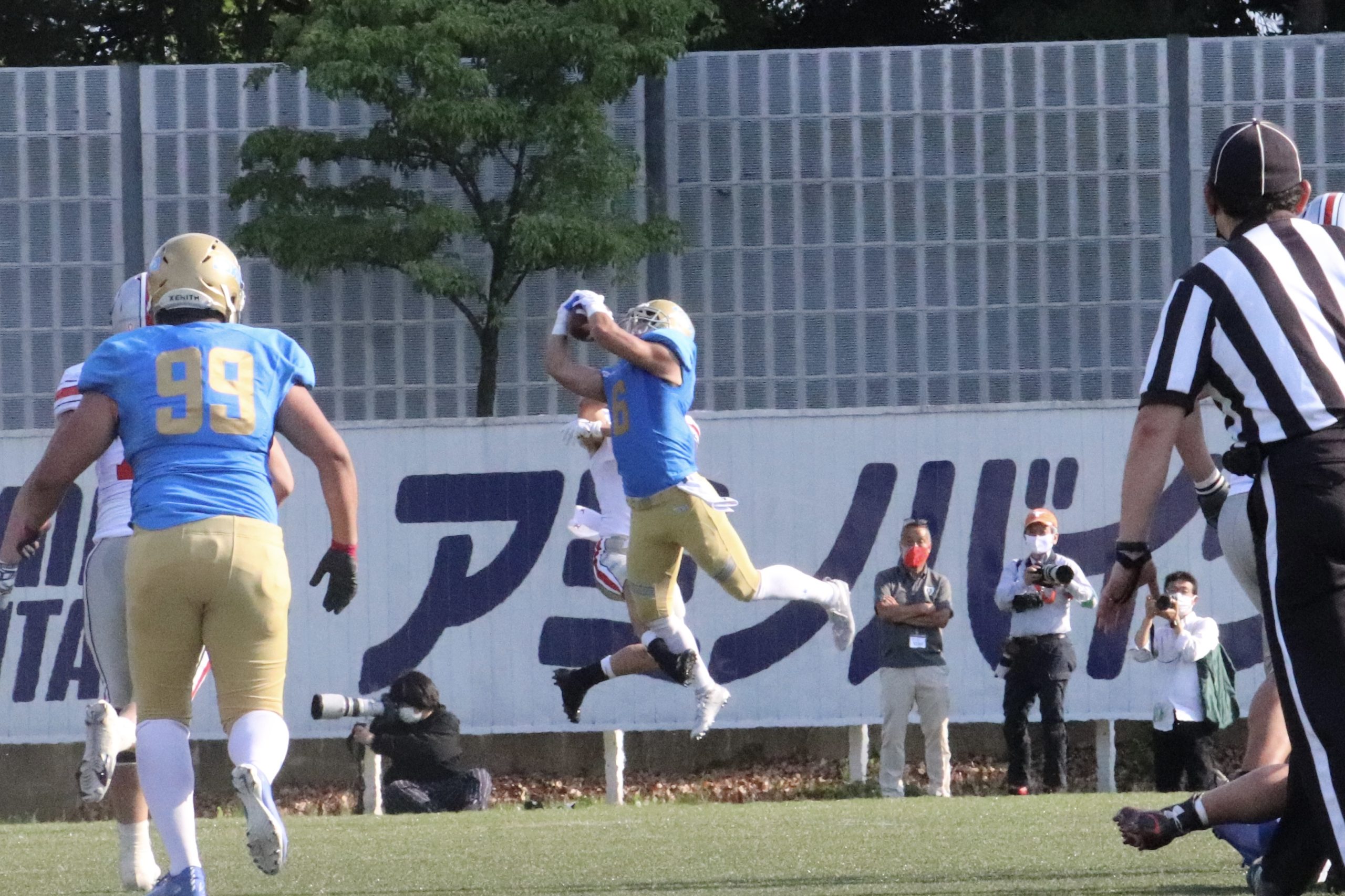 アメフトOP戦】社会人相手に得点奪えず完敗 - 東大新聞オンライン