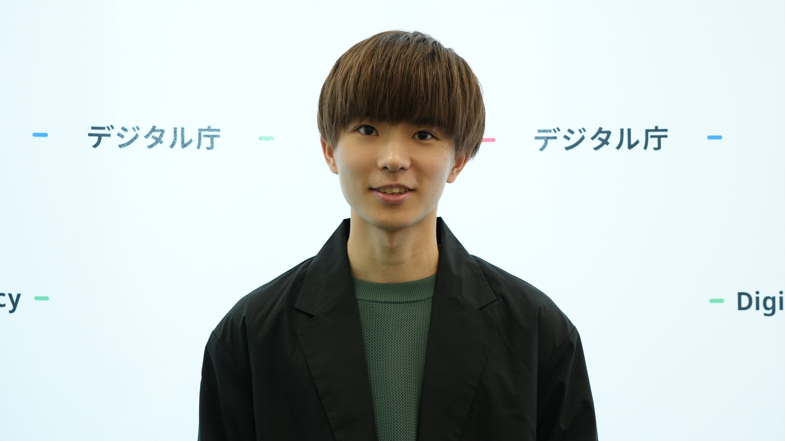 大坂優太（おおさか・ゆうた）さん　デジタル庁国民向けサービスグループ総括担当　23年法学部卒