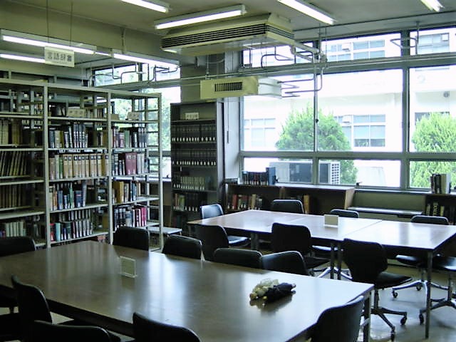 8号館図書室こと教養学科図書室（画像は駒場図書館提供）