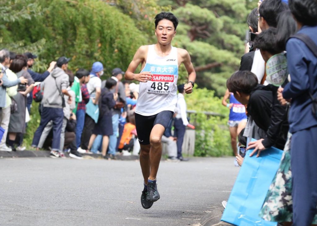昨年10月14日、東京で行われた箱根駅伝予選会にて。ハーフマラソンの東大記録となる1時間3分17秒の結果を叩き出した（写真は秋吉さん提供）