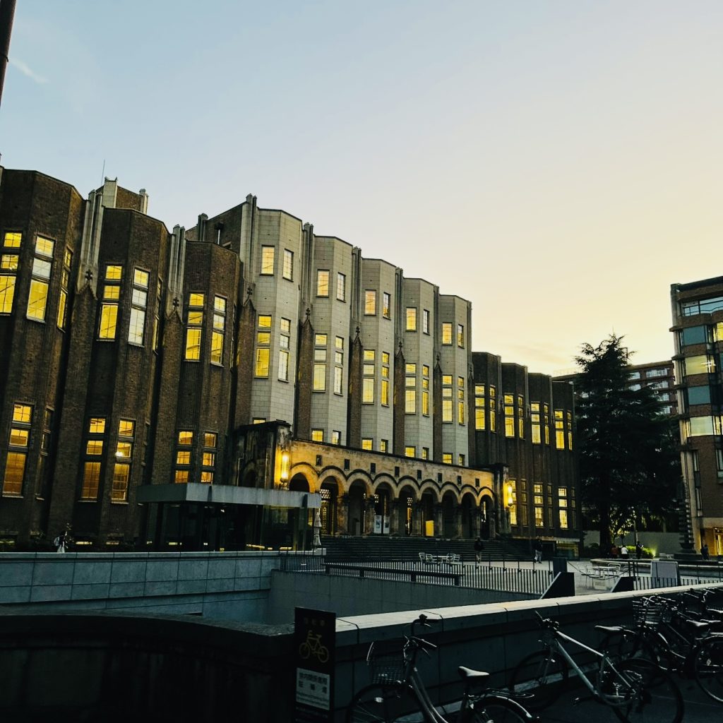 総合図書館