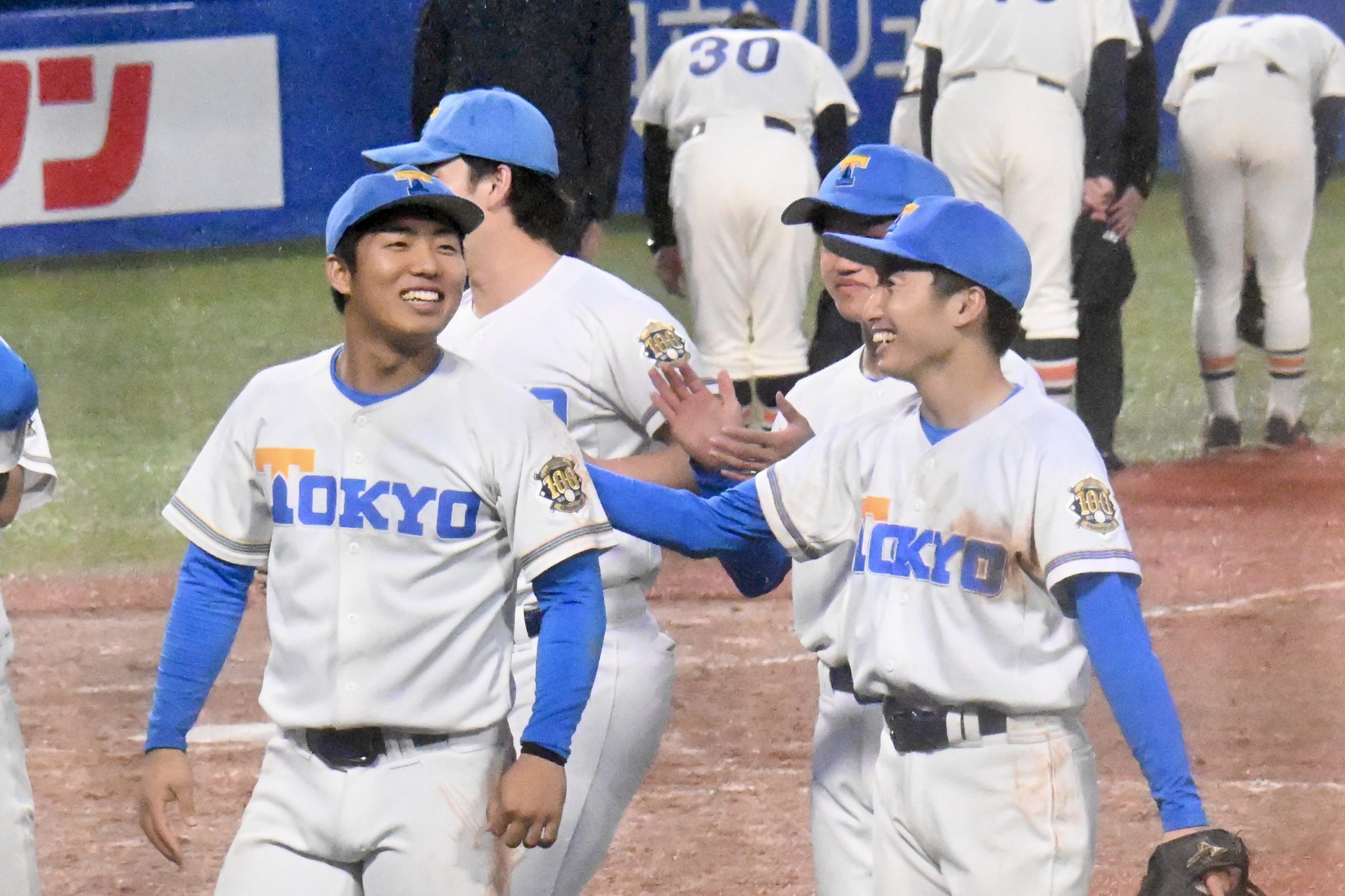 東京六大学野球】法大1回戦 隙のない攻撃で法大に完勝 昨秋に続く