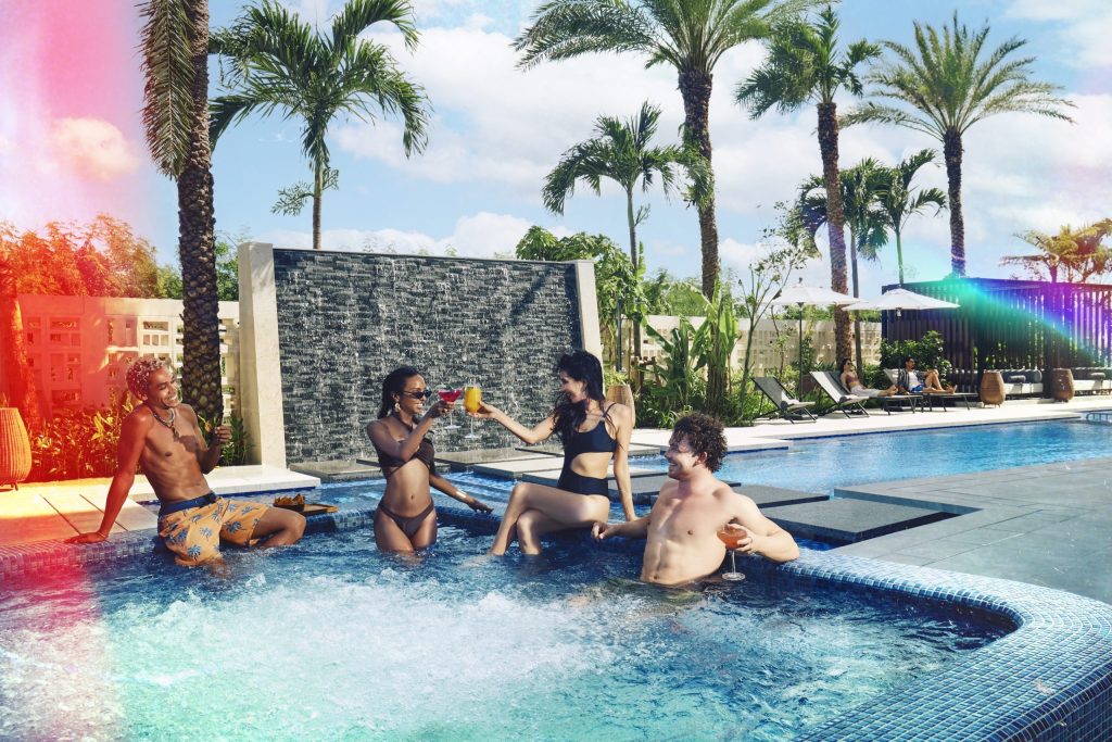 (写真4)seven x seven 石垣のファミリープール